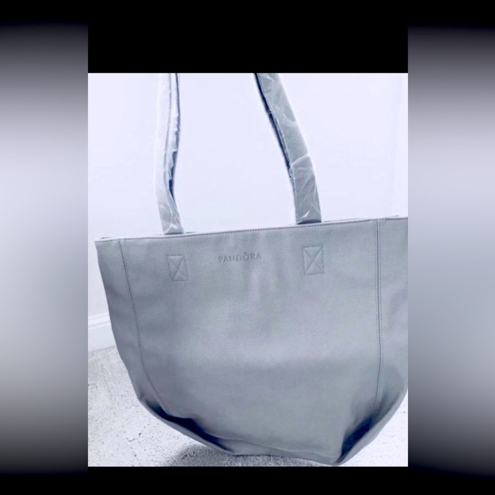 Authentic Pandora New Grey leather Fashion Bag & soft Pink dust cover